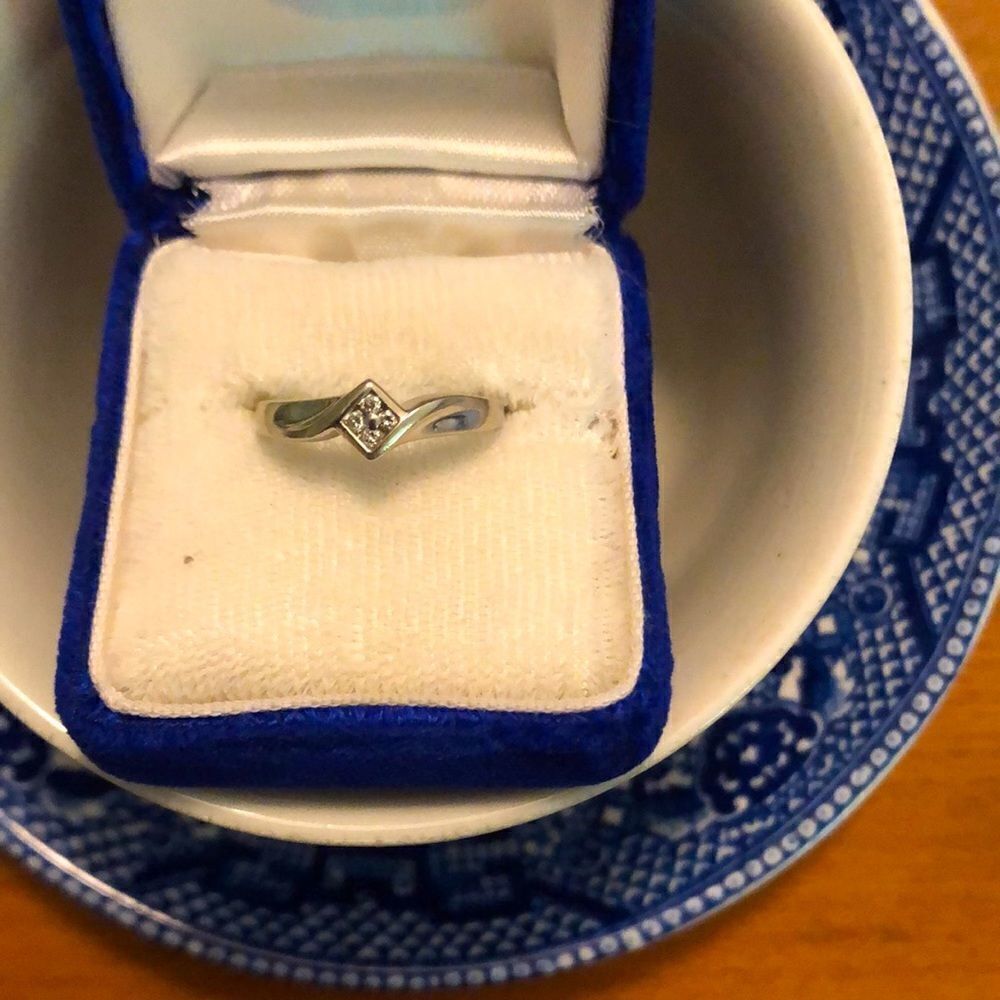 💛 10k White Gold Diamond Ring